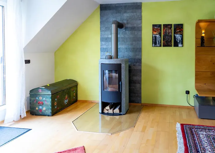 Zum Blauglockenbaum Zell